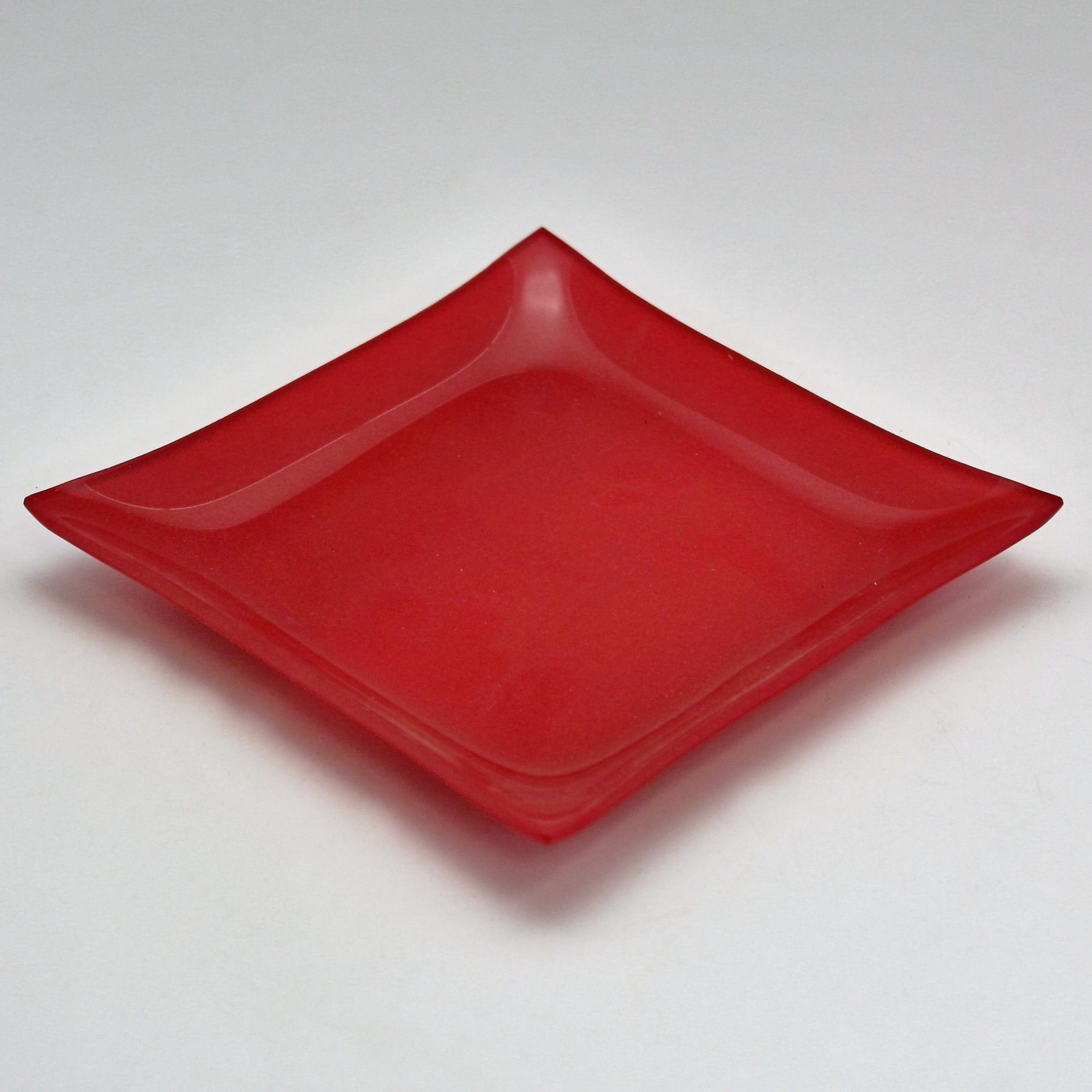 Tácek sklo 18x18cm červená