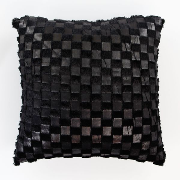 Polštář imitace kožešiny 45x45cm černá